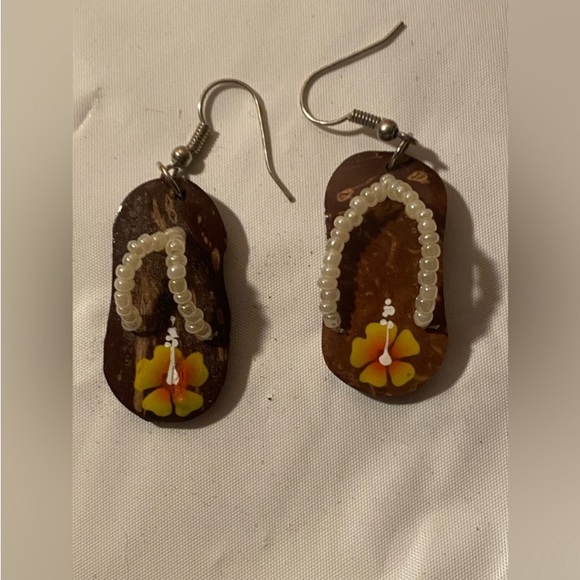 BUNDLE (3pairs) Dangle earrings, generic. - Picture 3 of 9